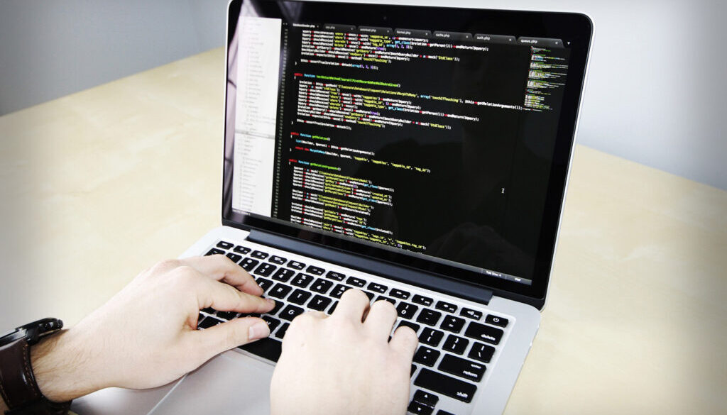 coding-699318_1920-1