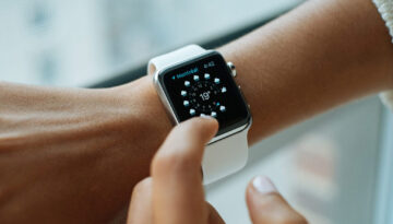 smart-watch-821557_1920-1